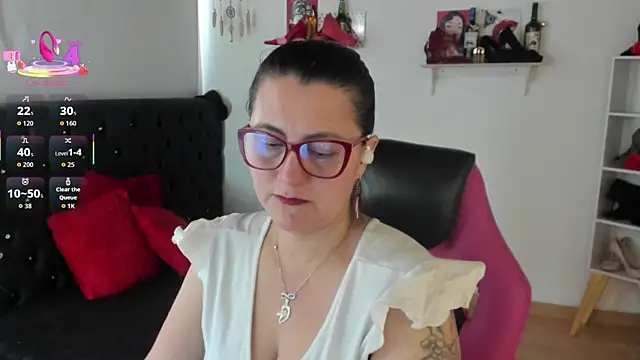 Snapshot of D_Martii chatting on 09.25.25 D Martii online show from 09.25.25