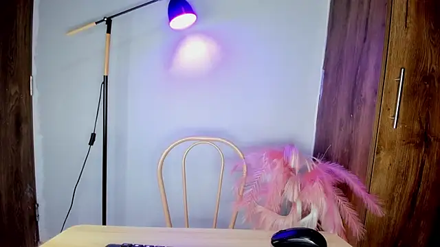 Snapshot of khate_smith chatting on 02.13.26 khate smith online show from 02.13.26