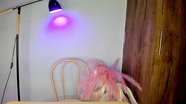 Snapshot of khate_smith chatting on 03.04.26 khate smith online show from 03.04.26