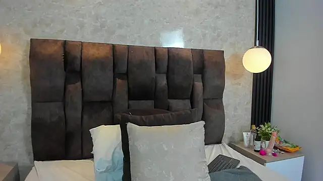 leilapons online show from 09.12.25