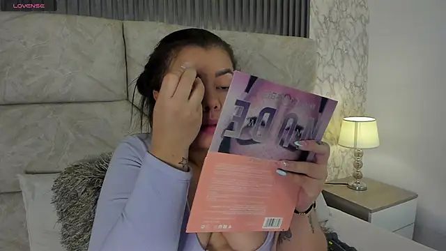 leilapons online show from 10.21.25