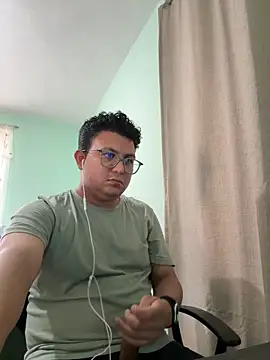 Snapshot of JaviSala chatting on 05.20.26 JaviSala online show from 05.20.26