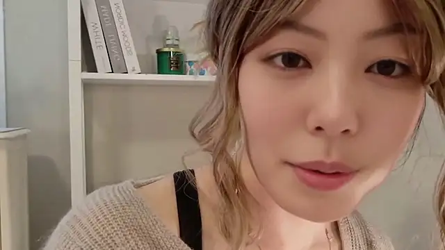 Nana with online show from 03.21.26