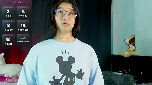 EVAH LEE  online show from 12.22.25