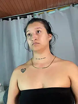 EVAH LEE  online show from 02.14.26