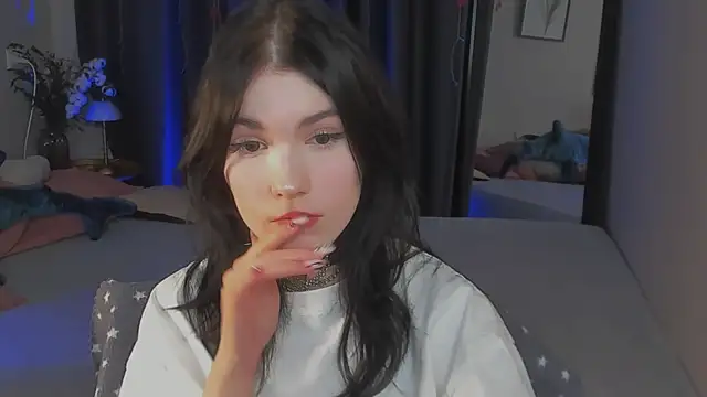 Sophie SkyAngel online show from 11.27.25