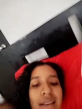 Amber-Sweett online show from 10.25.25