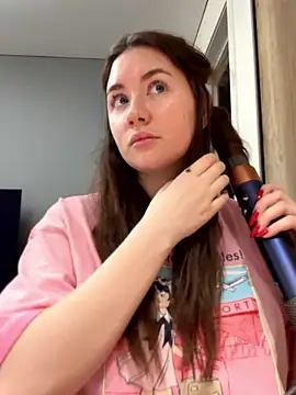 MeganStrain online show from 01.11.26