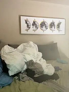 petalsexy online show from 10.28.25