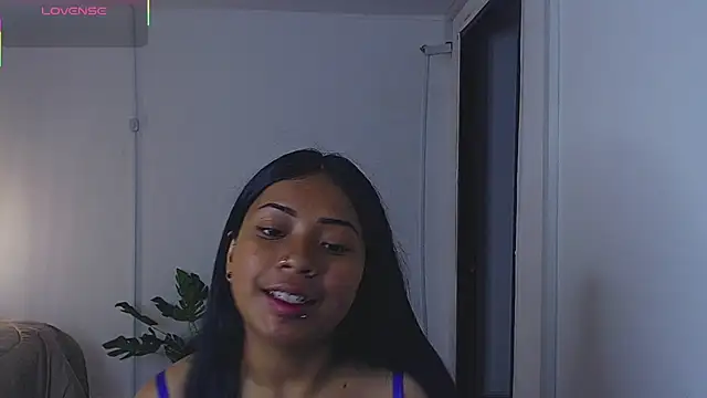 LilyCutee  online show from 10.08.25