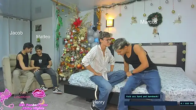 Bisexlifehot   online show from 12.21.25