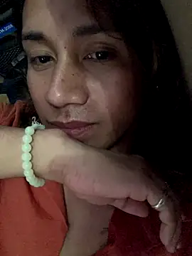 Snapshot of pretty_TRANSjona chatting on 11.16.25 pretty TRANSjona online show from 11.16.25