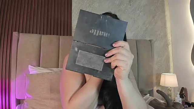  Cris Spicy  online show from 04.12.26