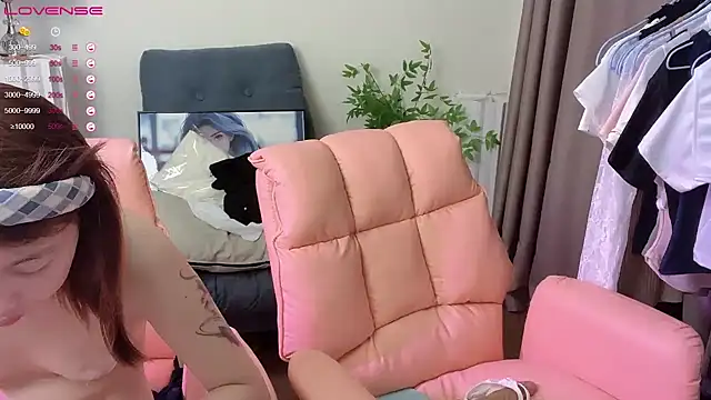 Snapshot of SR_897 chatting on 10.08.25 SR 897 online show from 10.08.25