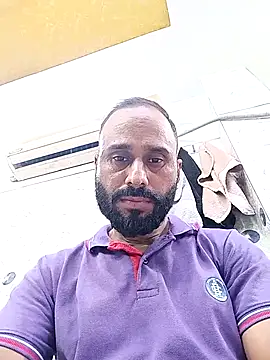 Snapshot of amitkumarkangra chatting on 09.27.25 amitkumarkangra online show from 09.27.25