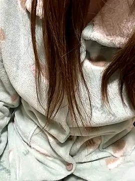 Snapshot of mayu06000 chatting on 12.18.25 mayu06000 online show from 12.18.25