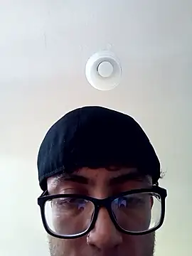 Snapshot of Jaleale33 chatting on 09.24.25 Jaleale33 online show from 09.24.25