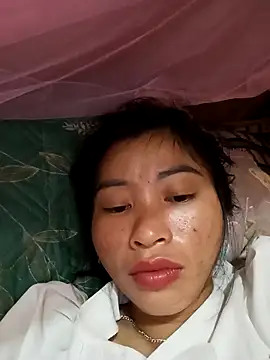 Phuongphuongg online show from 11.14.25