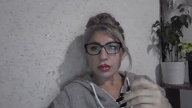 fox red lady7 online show from 12.03.25