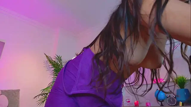 LUNAA    online show from 04.06.26