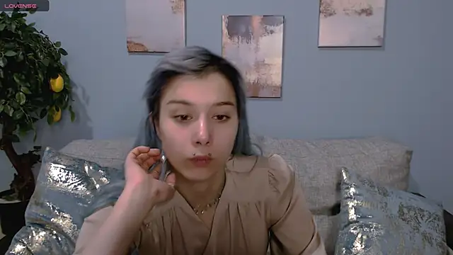 SophieAsh online show from 10.02.25