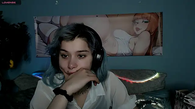 SophieAsh online show from 10.07.25