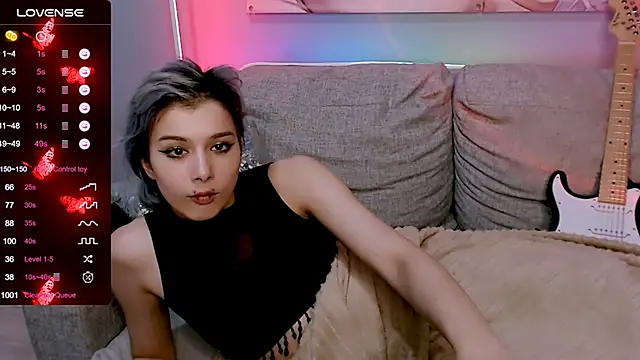 SophieAsh online show from 10.11.25