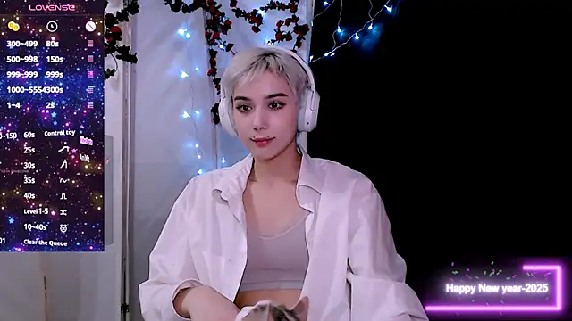 SophieAsh online show from 12.21.25