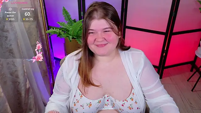 Snapshot of Mia_Ray chatting on 11.27.25 Mia Ray online show from 11.27.25