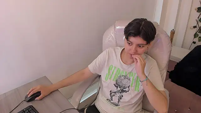 Nathaly ds online show from 10.21.25