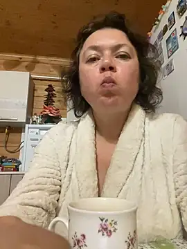 Kiravix online show from 10.04.25