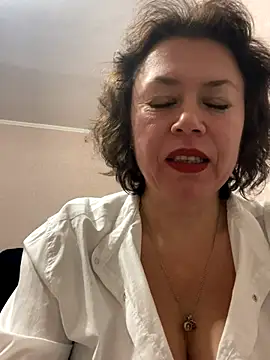 Kiravix online show from 12.02.25