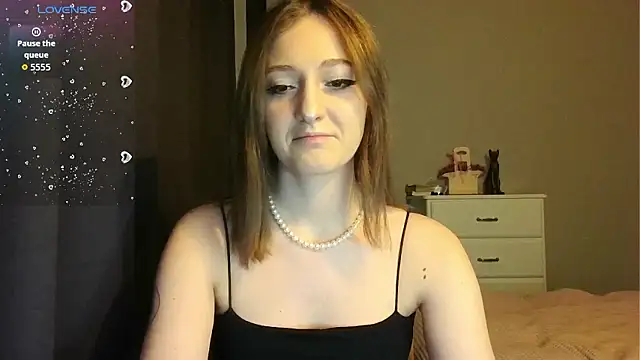 Snapshot of white_liillyy chatting on 01.17.26 white liillyy online show from 01.17.26