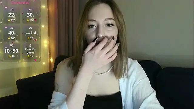 Snapshot of white_liillyy chatting on 02.09.26 white liillyy online show from 02.09.26