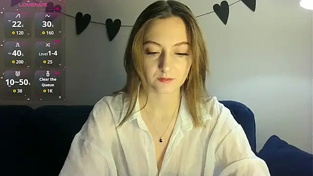 Snapshot of white_liillyy chatting on 02.12.26 white liillyy online show from 02.12.26