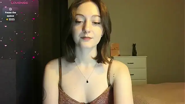 Snapshot of white_liillyy chatting on 02.21.26 white liillyy online show from 02.21.26