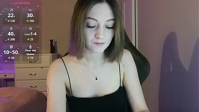 Snapshot of white_liillyy chatting on 06.07.26 white liillyy online show from 06.07.26