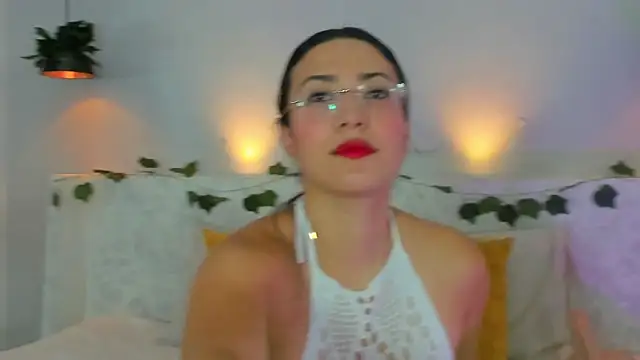 Snapshot of victoria_flores1 chatting on 02.18.26 victoria flores1 online show from 02.18.26