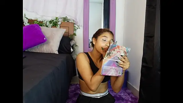 Natzury online show from 11.06.25