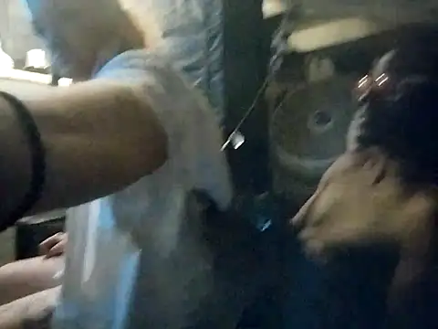 SnowBunny1224 online show from 10.21.25