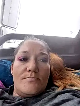 SnowBunny1224 online show from 12.02.25