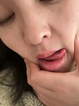 Snapshot of Freda-baby chatting on 11.25.25 Freda-baby online show from 11.25.25