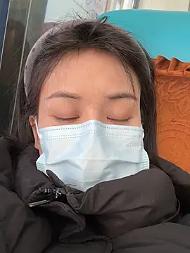 Snapshot of Freda-baby chatting on 12.05.25 Freda-baby online show from 12.05.25