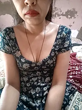 Paakhi-Singh online show from 12.17.25