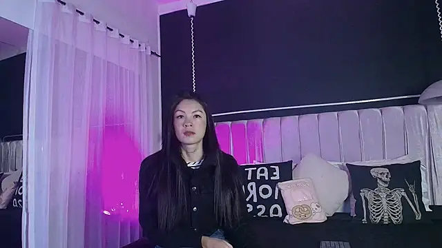 Dannyaa  online show from 11.03.25