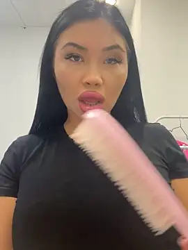 Mia stepMOM online show from 09.27.25