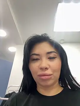 Mia stepMOM online show from 10.10.25