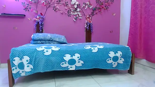 skinnybarbie022 online show from 04.18.26