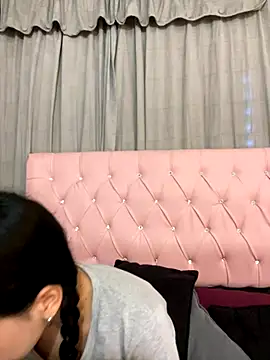 Snapshot of samanthadeluxe1 chatting on 10.10.25 samanthadeluxe1 online show from 10.10.25
