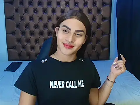 lailahdark online show from 11.29.25